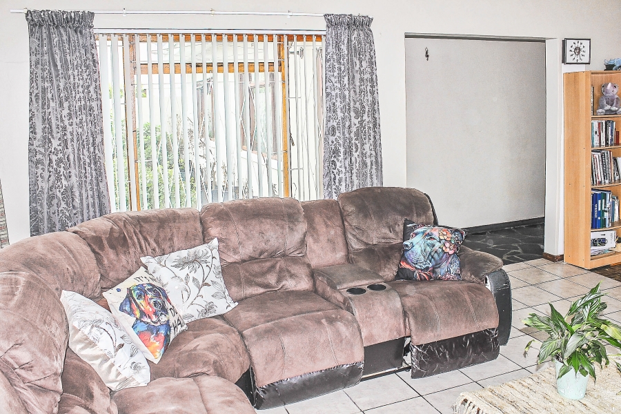 3 Bedroom Property for Sale in Bredasdorp Western Cape
